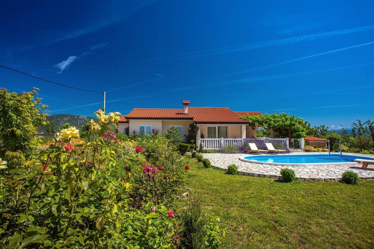 Villa Ana - 3 Bedroom Villa With Private Pool And Unspoiled Natural Environment Kučiće Exterior foto