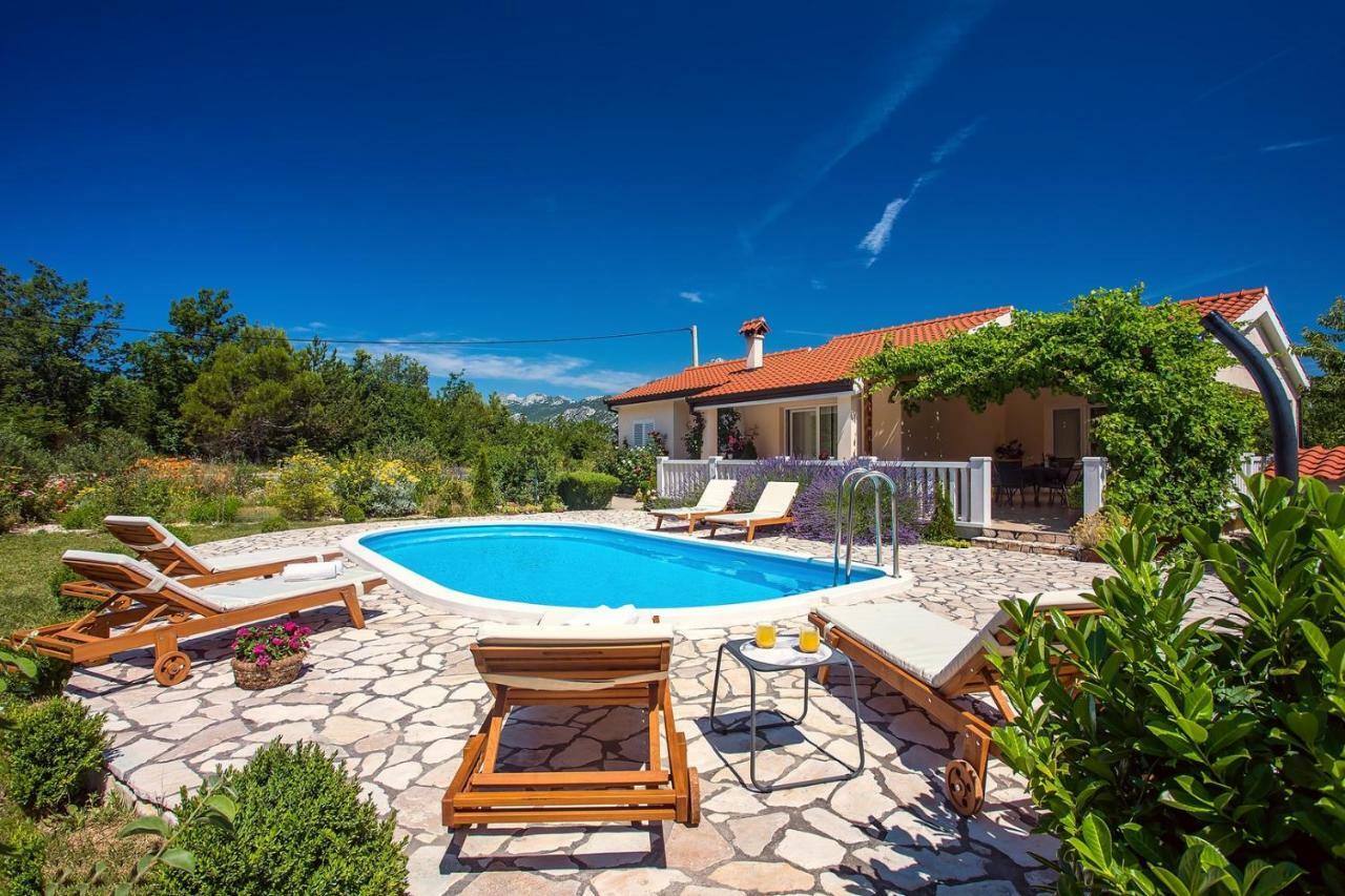 Villa Ana - 3 Bedroom Villa With Private Pool And Unspoiled Natural Environment Kučiće Exterior foto