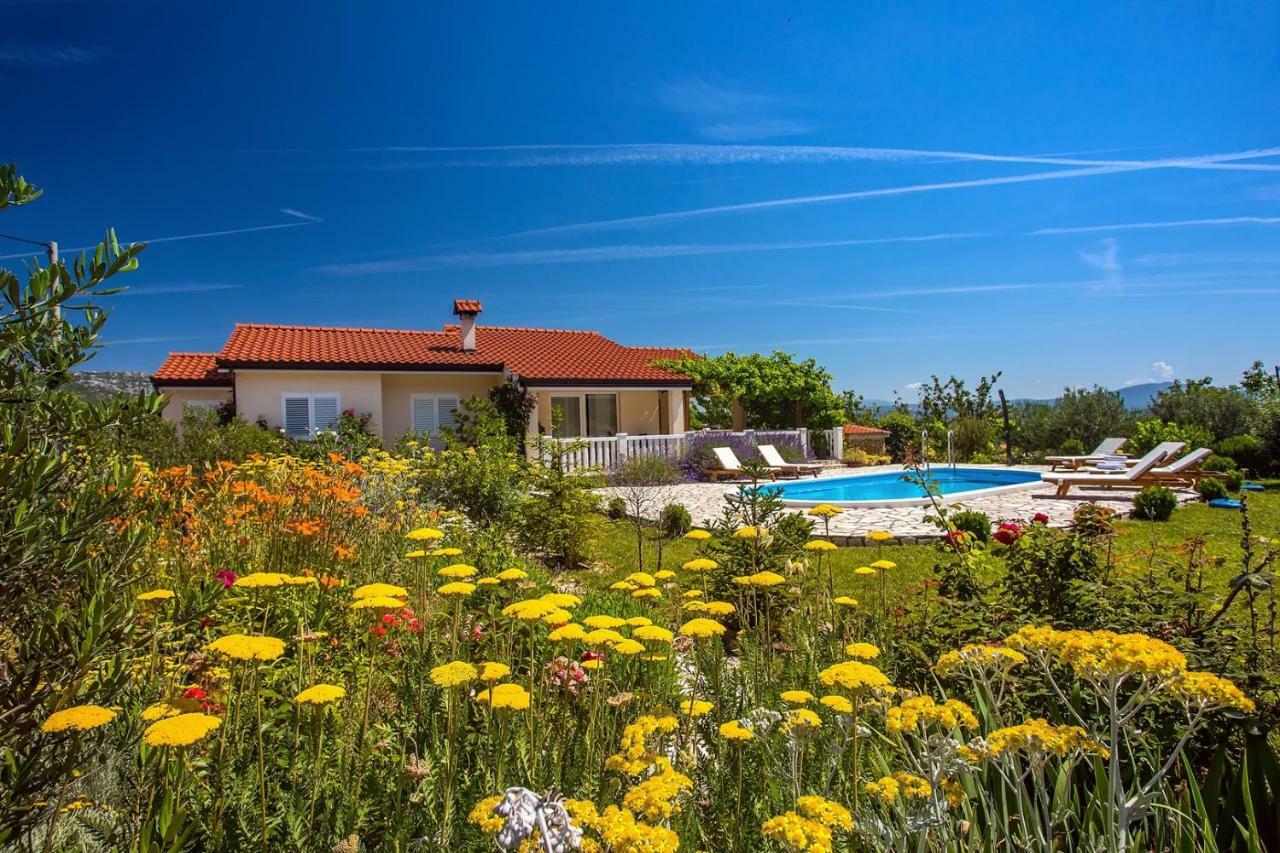 Villa Ana - 3 Bedroom Villa With Private Pool And Unspoiled Natural Environment Kučiće Exterior foto